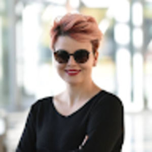 Meet your Posher, Samira